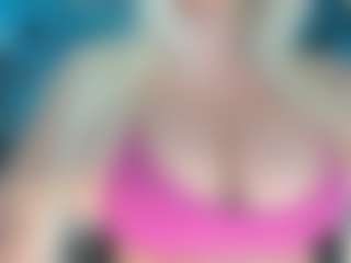 adrianna777's Live Sex Cam Show