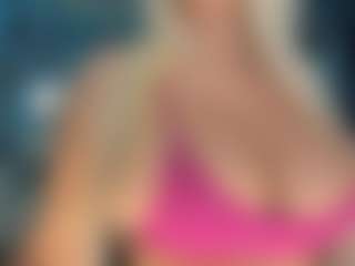 adrianna777's Live Sex Cam Show