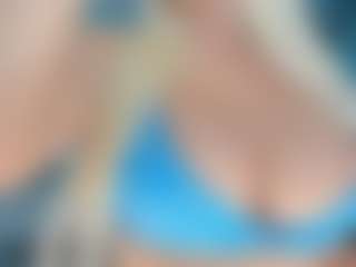 adrianna777's Live Sex Cam Show
