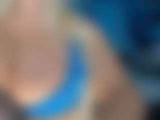 adrianna777's Live Sex Cam Show