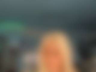 adrianna777's Live Sex Cam Show