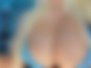 adrianna777's Live Sex Cam Show