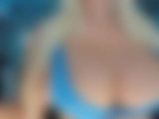 adrianna777's Live Sex Cam Show