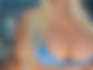 adrianna777's Live Sex Cam Show