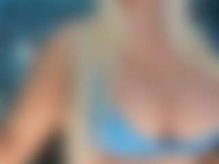 adrianna777's Live Sex Cam Show