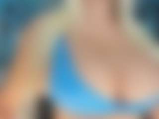 adrianna777's Live Sex Cam Show