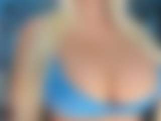 adrianna777's Live Sex Cam Show