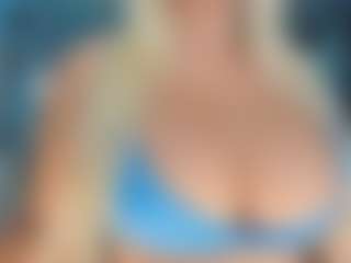 adrianna777's Live Sex Cam Show