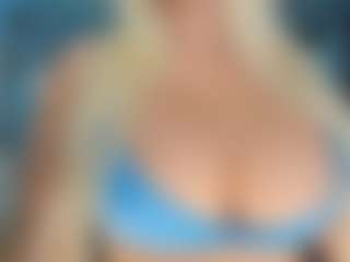 adrianna777's Live Sex Cam Show