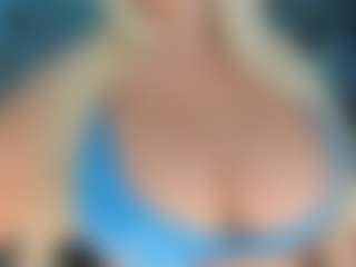 adrianna777's Live Sex Cam Show