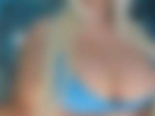 adrianna777's Live Sex Cam Show
