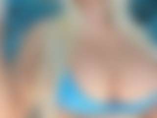 adrianna777's Live Sex Cam Show
