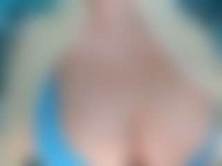 adrianna777's Live Sex Cam Show