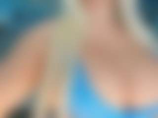 adrianna777's Live Sex Cam Show