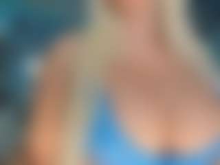 adrianna777's Live Sex Cam Show