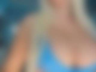 adrianna777's Live Sex Cam Show