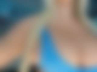 adrianna777's Live Sex Cam Show