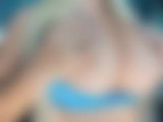adrianna777's Live Sex Cam Show