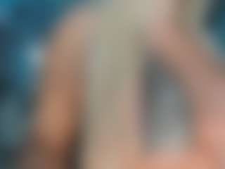 adrianna777's Live Sex Cam Show