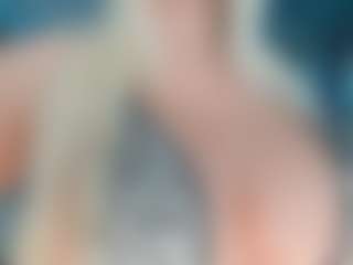 adrianna777's Live Sex Cam Show