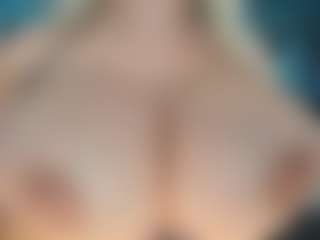 adrianna777's Live Sex Cam Show
