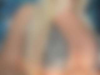 adrianna777's Live Sex Cam Show