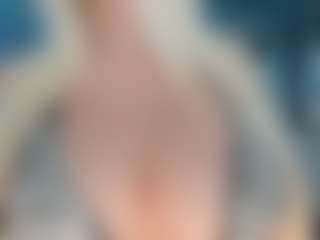 adrianna777's Live Sex Cam Show