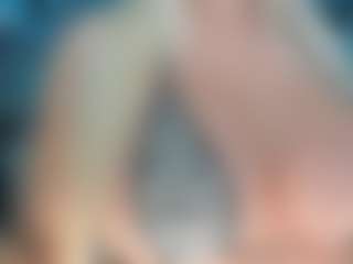 adrianna777's Live Sex Cam Show