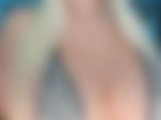 adrianna777's Live Sex Cam Show