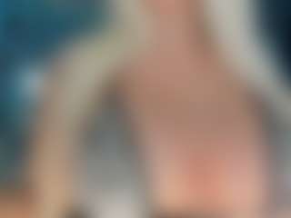 adrianna777's Live Sex Cam Show