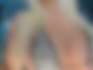 adrianna777's Live Sex Cam Show