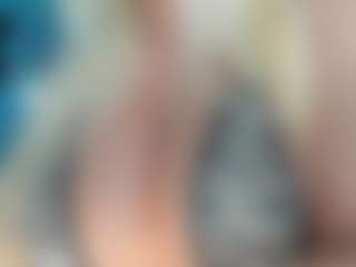 adrianna777's Live Sex Cam Show