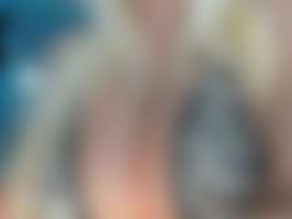 adrianna777's Live Sex Cam Show