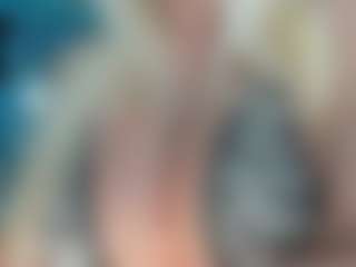 adrianna777's Live Sex Cam Show