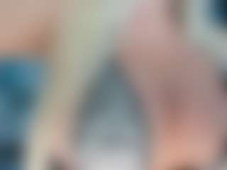 adrianna777's Live Sex Cam Show