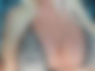adrianna777's Live Sex Cam Show