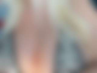 adrianna777's Live Sex Cam Show