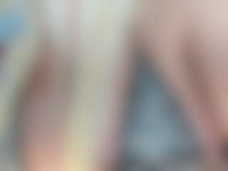 adrianna777's Live Sex Cam Show