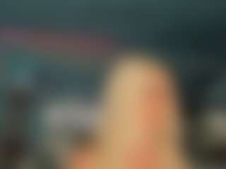 adrianna777's Live Sex Cam Show