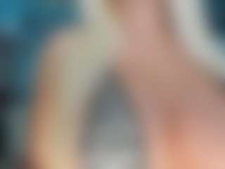 adrianna777's Live Sex Cam Show