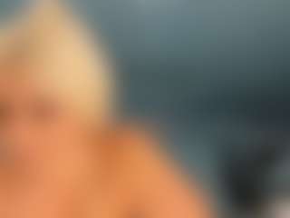 adrianna777's Live Sex Cam Show