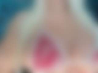 adrianna777's Live Sex Cam Show
