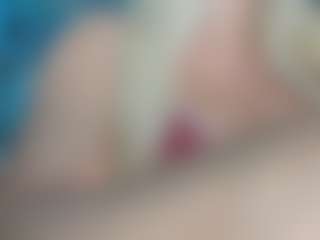 adrianna777's Live Sex Cam Show