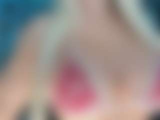adrianna777's Live Sex Cam Show