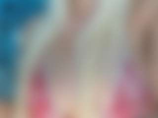adrianna777's Live Sex Cam Show