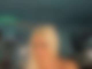 adrianna777's Live Sex Cam Show