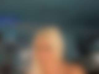 adrianna777's Live Sex Cam Show