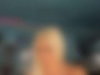 adrianna777's Live Sex Cam Show