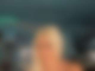 adrianna777's Live Sex Cam Show