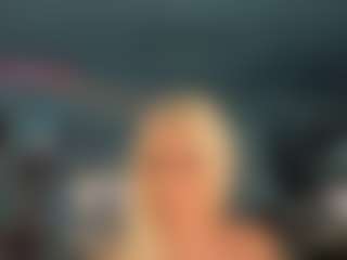 adrianna777's Live Sex Cam Show